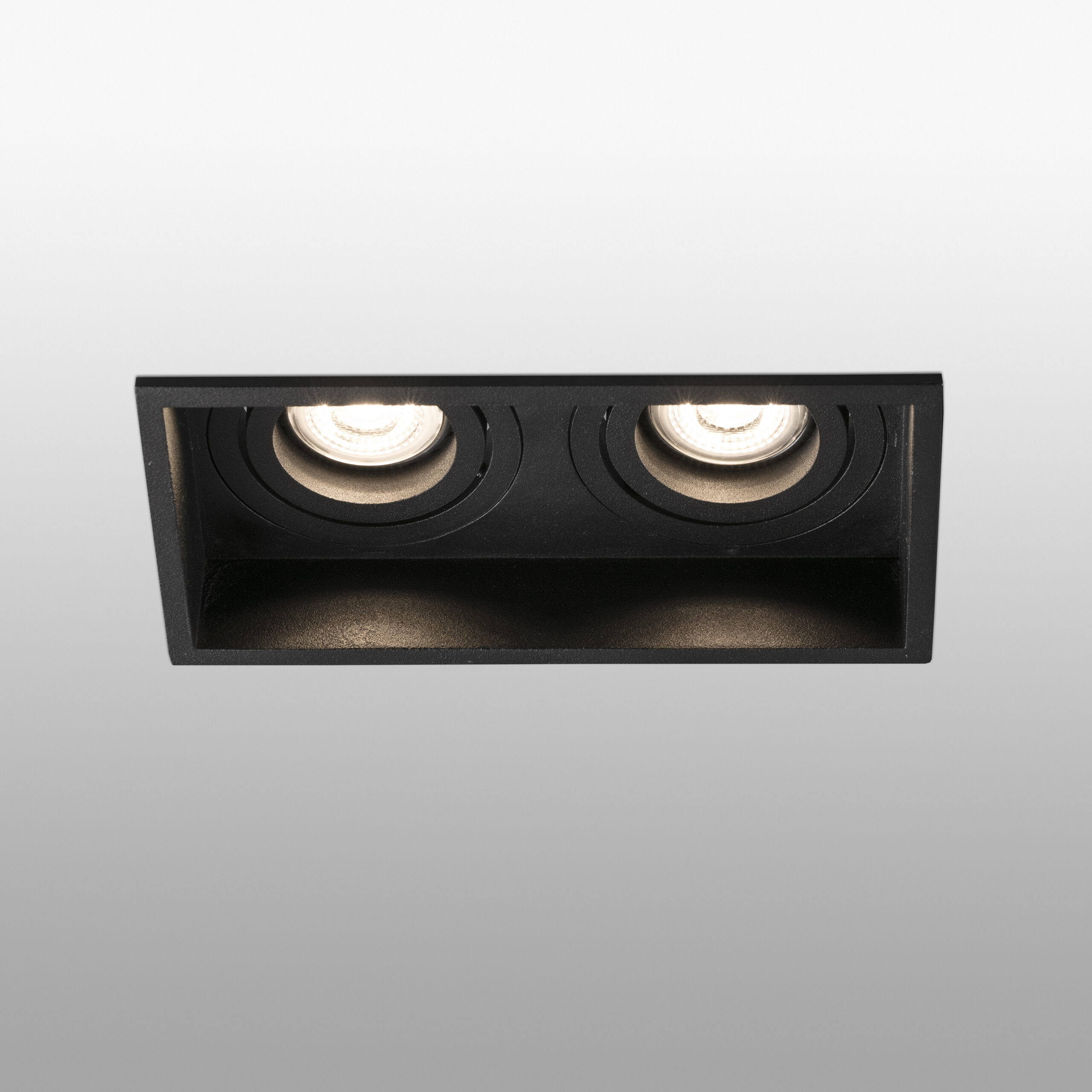 HYDE quadrado preto duplo