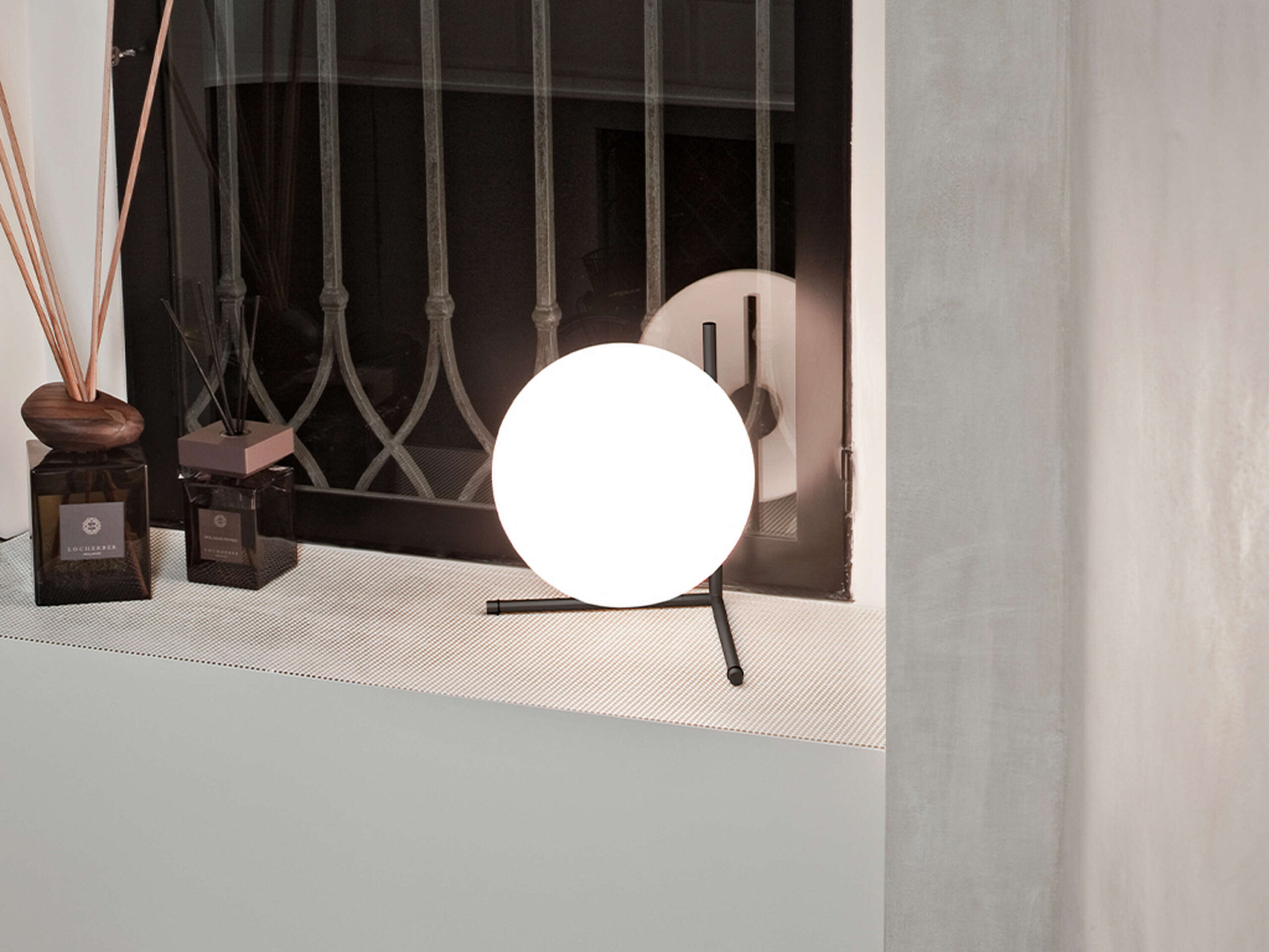FLOS IC LightsT2 - Image 8